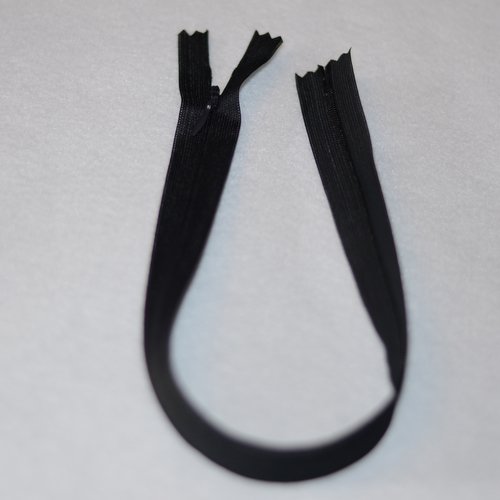 40 cms - noir - fermeture invisible non séparable