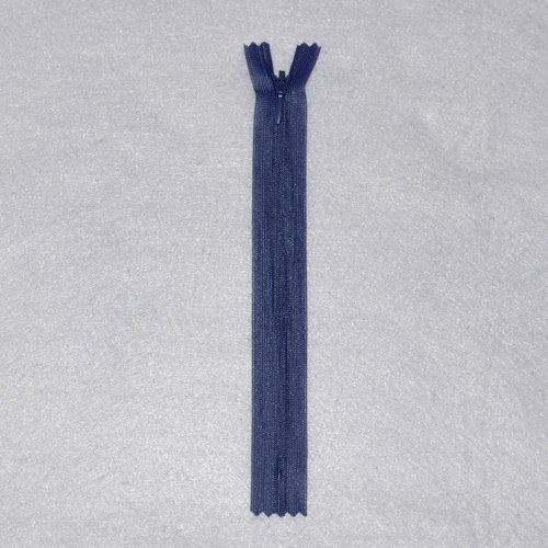 20 cms - bleu marine - fermeture invisible non séparable