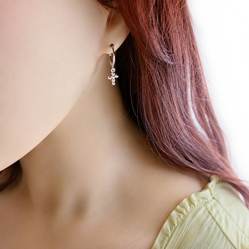 Boucles d’oreilles croix argent 925 dormeuses – demi perles fines femme