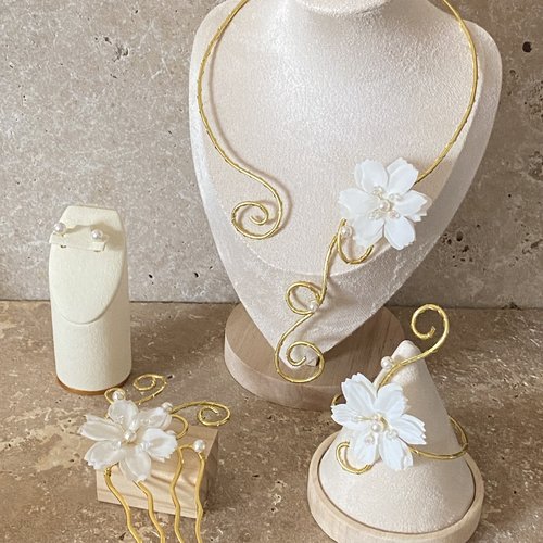 Parure mariage arabesque fleur métal doré & perles – bijoux mariée romantique et élégante