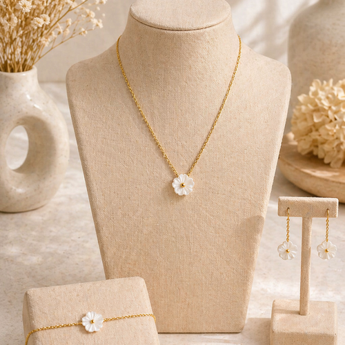 Parure nacéline – collier, bracelet & boucles fleur en nacre 14 mm | bijoux mariée élégants et raffinés