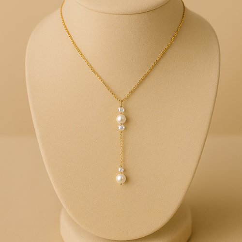 Collier de mariage délicat avec perles et éclat swarovski mariage décolleté v- velours