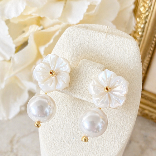 Boucles d’oreilles mariée fleur nacrée & perle – élégance romantique dorée- éclora