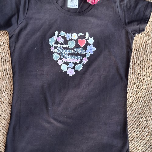 T-shirt fête des mères cœur en fleur