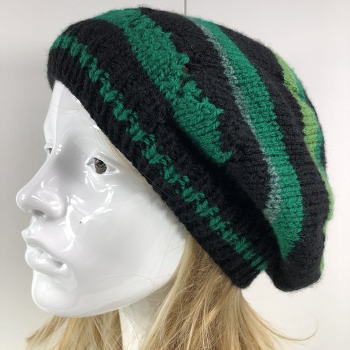 Béret laine tricoté main réf 6389