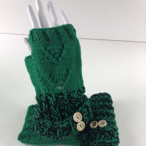 Mitaines avec pouce laine tricoté main réf 5612 modèle unique