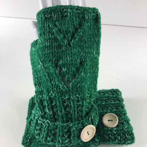Mitaines avec pouce laine tricoté main réf 5640 modèle unique