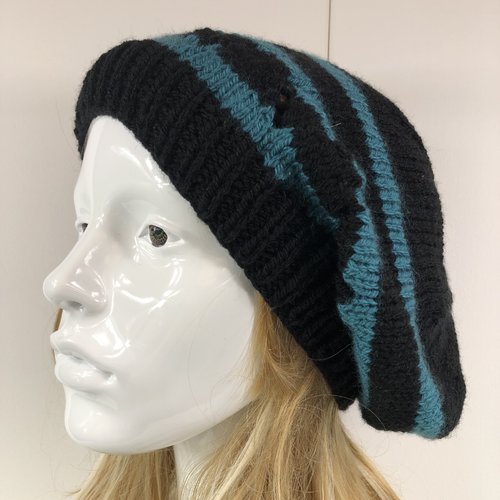 Béret laine tricoté main réf 6217 modèle unique