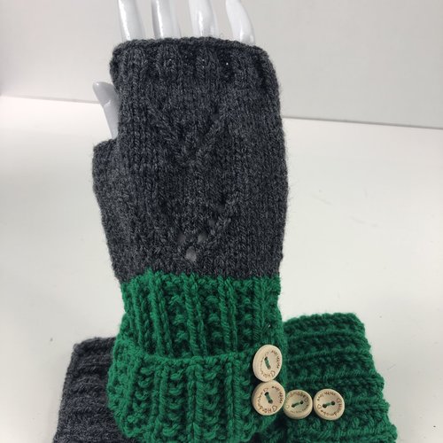 Mitaines avec pouce laine tricoté main réf 5345 modèle unique