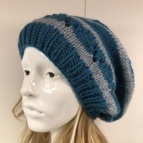 Béret laine tricoté main réf 6212 modèle unique