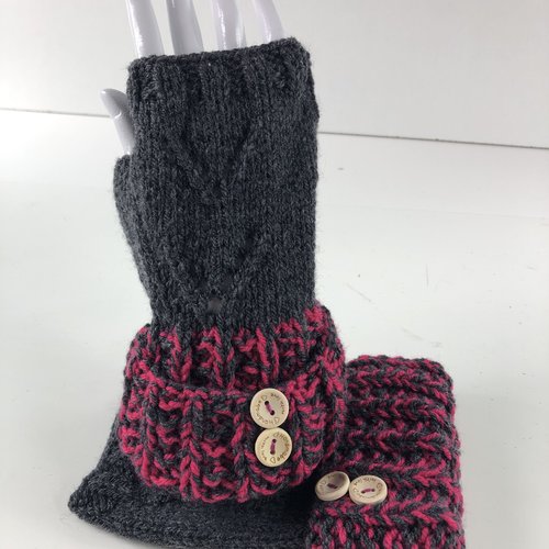 Mitaines avec pouce laine tricoté main réf 5704 modèle unique