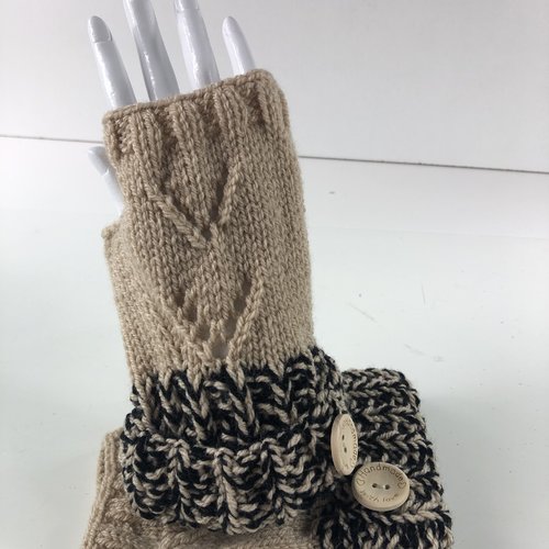 Mitaines avec pouce laine tricoté main réf 5616 modèle unique
