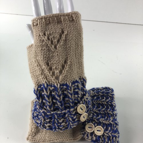 Mitaines avec pouce laine tricoté main réf 5652 modèle unique