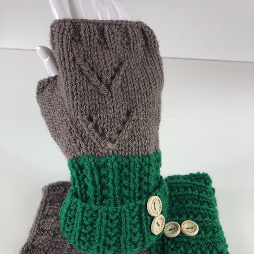 Mitaines avec pouce laine tricoté main réf 5470 modèle unique