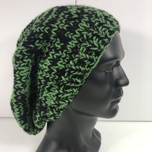 Béret laine tricoté main réf 6147  modèle unique