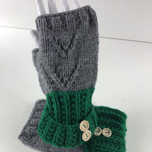 Mitaines avec pouce laine tricoté main réf 5688 modèle unique