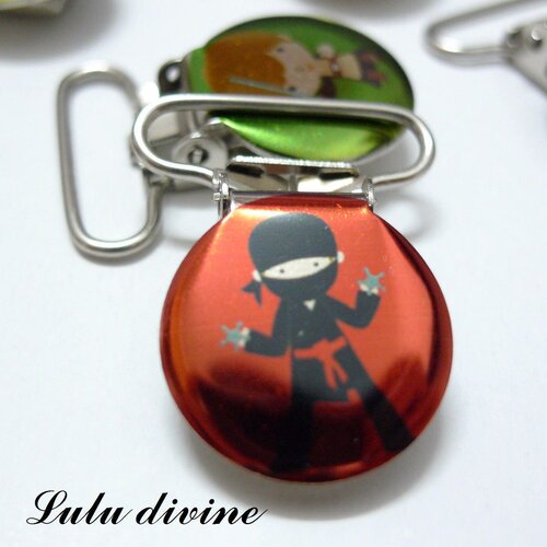 1 pince bretelle, attache tétine &amp; doudou rouge, ninja 