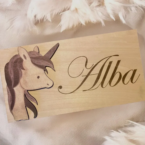 Plaque de porte en bois prenom enfant licorne