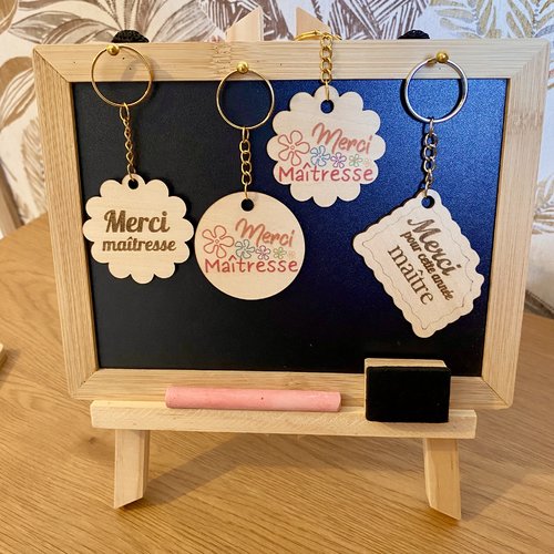 Porte-clés en bois merci maîtresse
