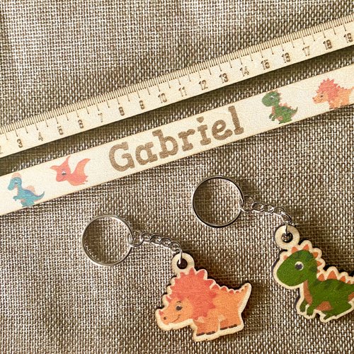 Règle en bois aide à la lecture avec porte-clés offert