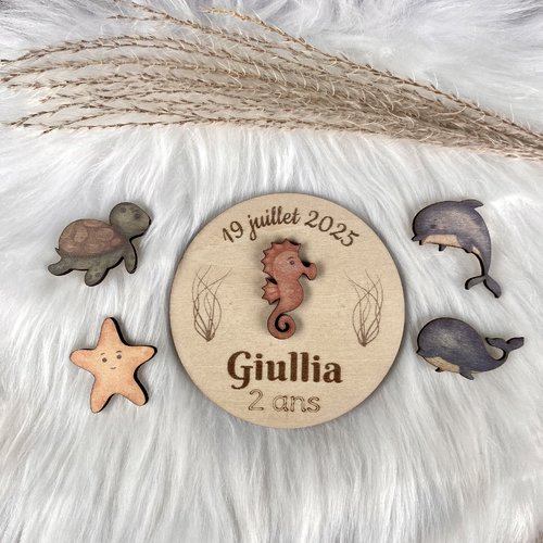 Magnet en bois anniversaire ,  cadeaux invités anniversaire