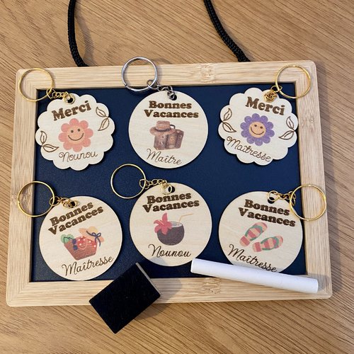 Porte-clés en bois merci maîtresse, bonnes vacances, cadeau fin d’année, maître, nounou, atsem…