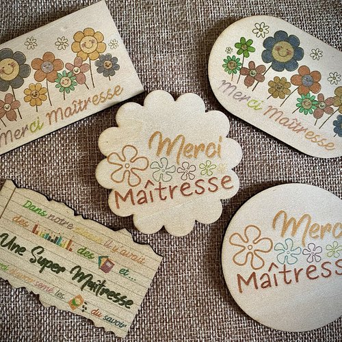 Magnets en bois merci maîtresse