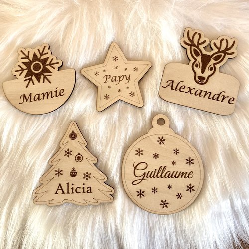 Marque-places de noël en bois - cerf, flocon, étoile, sapin, boule de noël