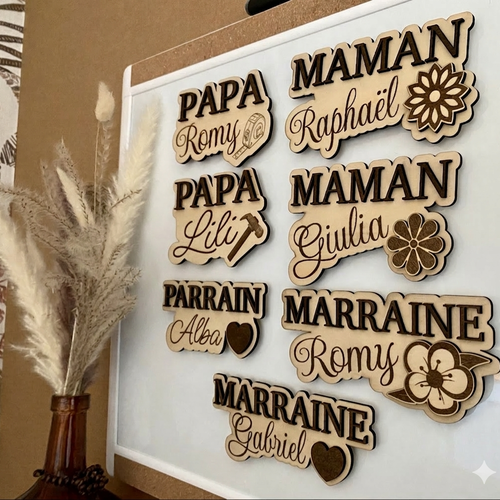 Magnets en bois marraine, parrain, maman, papa