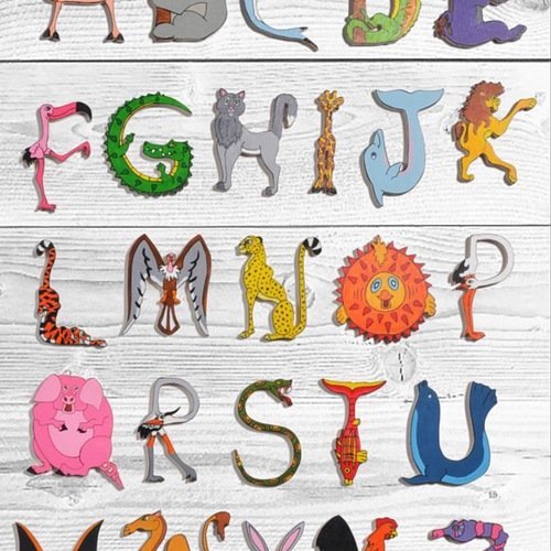 Abécédaire lettres de l'alphabet en bois en forme d'animaux multicolore