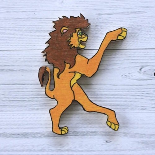 Lettre décorative en bois en forme d'animal pour écrire prénom. lion