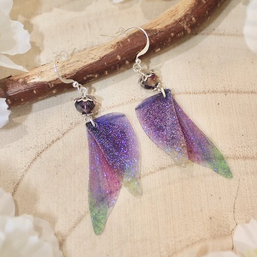 Boucles d'oreilles ailes de fée violette et verte, féérique, fantastique, fantaisie