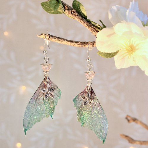 Boucles d'oreilles "ailes de fée feuille verte et rose" féérique fantastique fantaisie