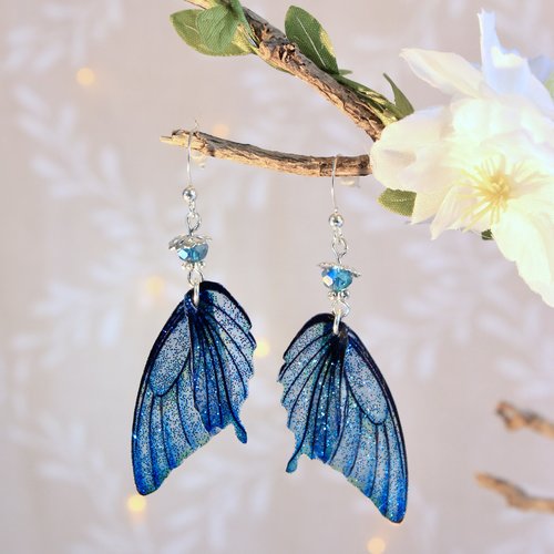 Boucles d'oreilles "ailes de fée bleu nuit " féérique, fantastique, fantaisie,