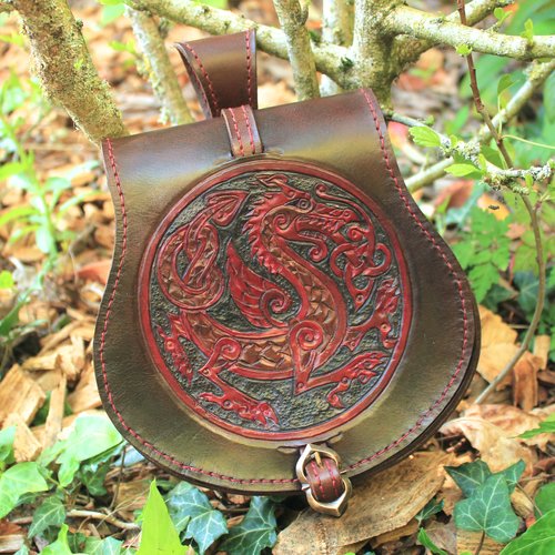 Escarcelle en cuir "dragon rouge" médiéval, viking, fantastique
