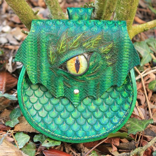 Petite escarcelle en cuir "dragon vert" médiéval, fantastique,