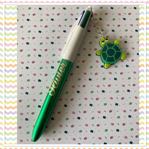Stylo bic 4 couleurs personnalisable breloque