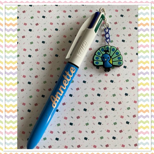 Stylo bic 4 couleurs personnalisable breloque