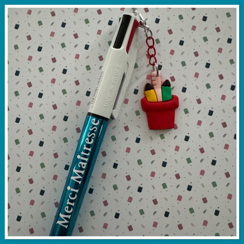 Stylo bic 4 couleurs merci maitresse
