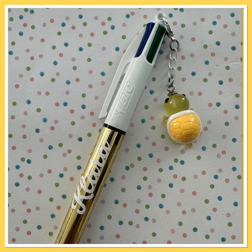 Stylo bic 4 couleurs personnalisable avec breloque tortue