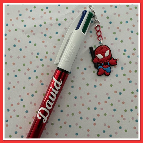 Stylo bic 4 couleurs personnalisable avec breloque spiderman