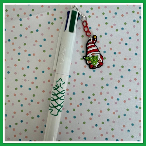 Stylo bic 4 couleurs  avec breloque de noel