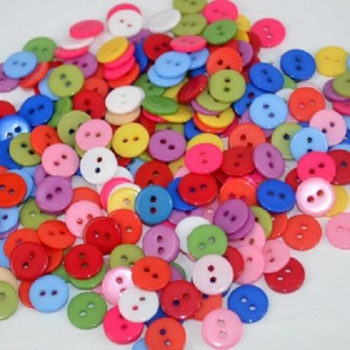 Lot 50 boutons 11 mm multicolor melange 2 trous neuf 