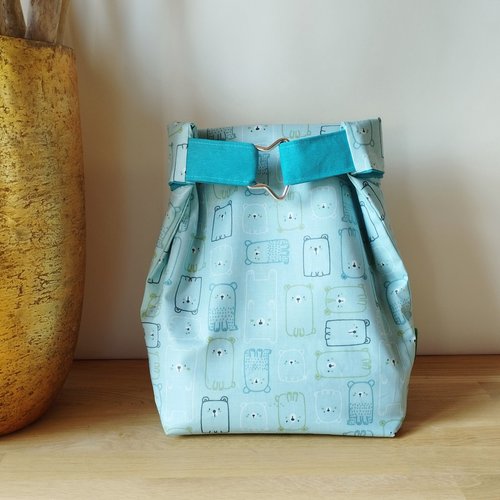 Pochette / sac imperméable en tissu coton enduit /bleu motif oursons/ wet bag / sac étanche /sac à couches /lavable/réutisable.
