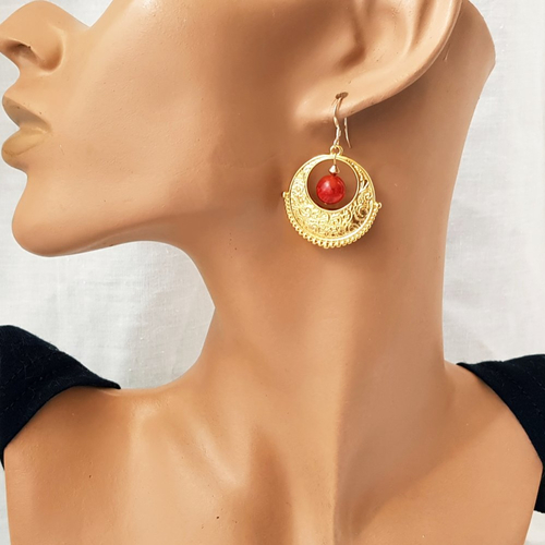 Bijou, boucles d'oreilles rondes d'inspiration ethnique, en corail rouge et gold filled 14k
