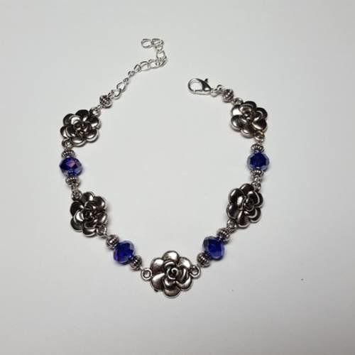 Bracelet fleurs et cristal de swarovski bleu 