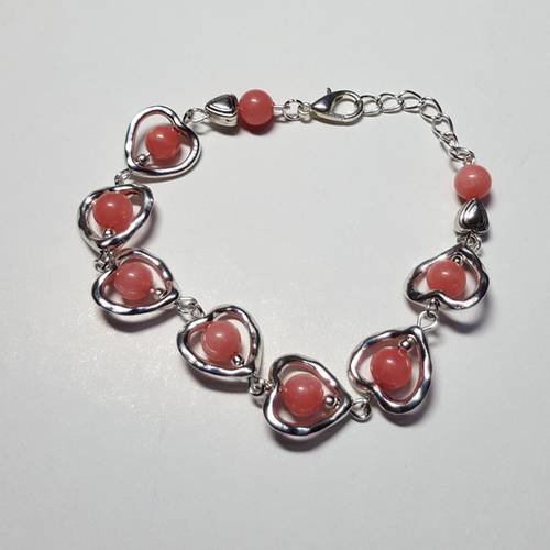 Bracelet coeurs et perles de jade rose saumoné 