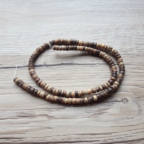 Perles en coco disque 5-6mm marron clair