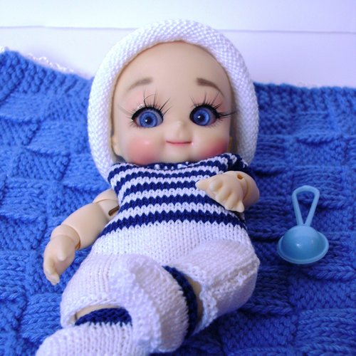 194. fiche tricot pdf – barboteuse, bonnet et chaussons pour poupée bébé nappy choo