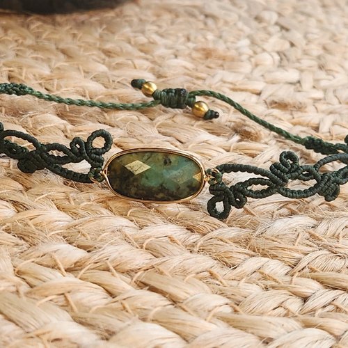 Bracelet macramé turquoise africaine sertie